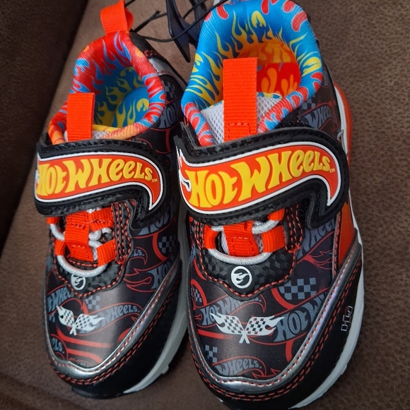 Hot Wheels Kids' Flame Sneakers Black & Orange Size 8 - Picture 7 of 7
